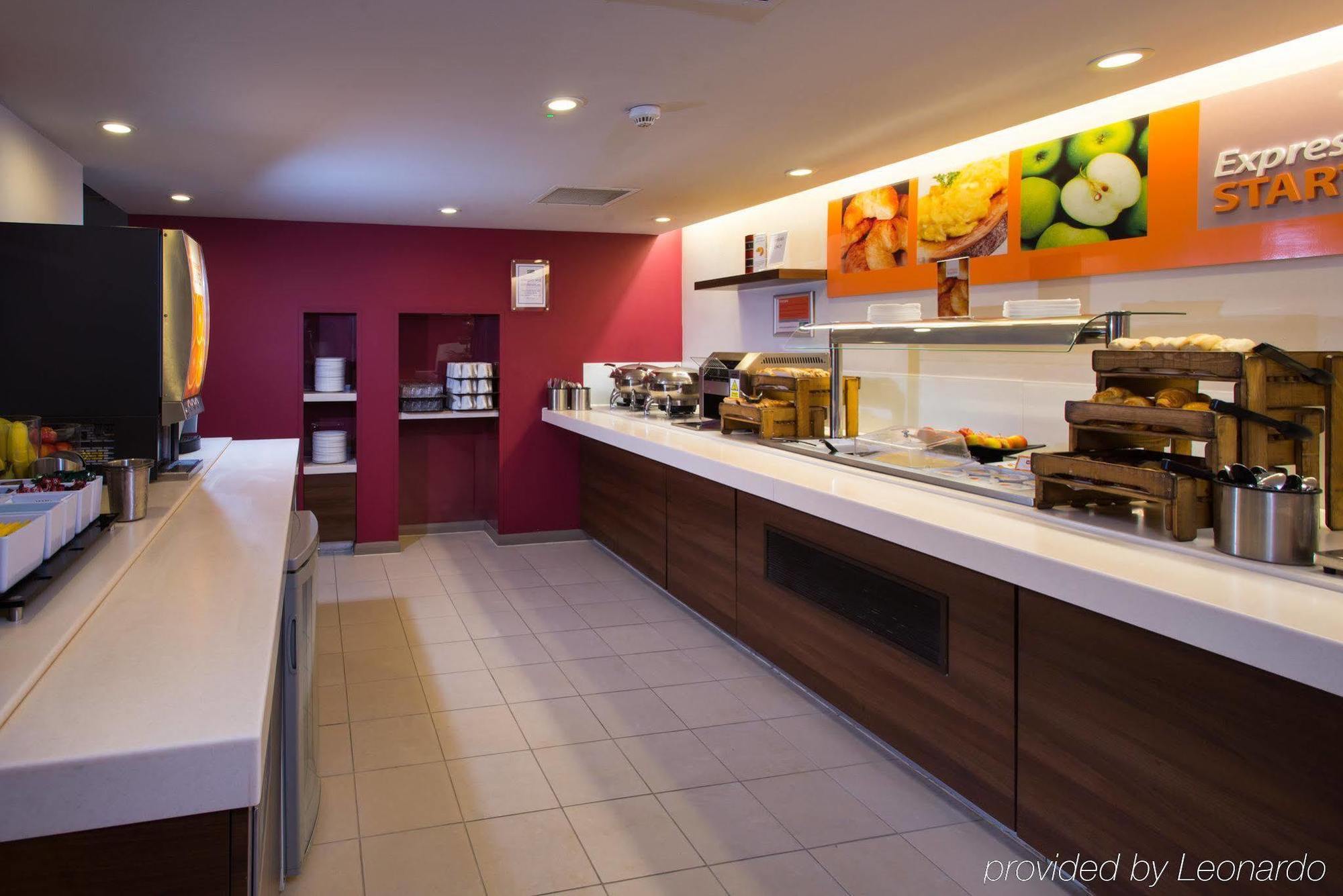 Holiday Inn Express Derby Pride Park Exterior foto